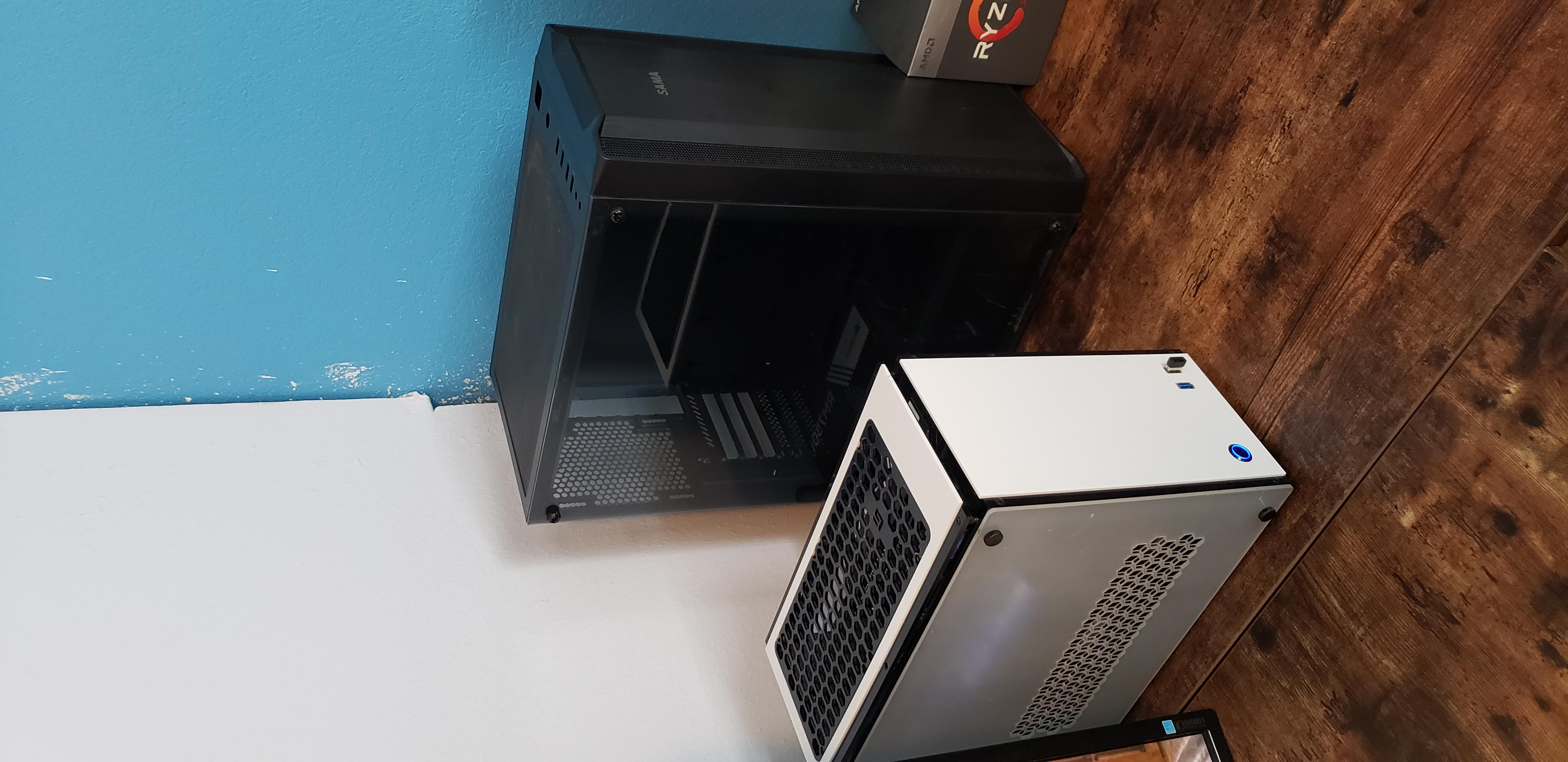 A picure of my PC with the side panel off.