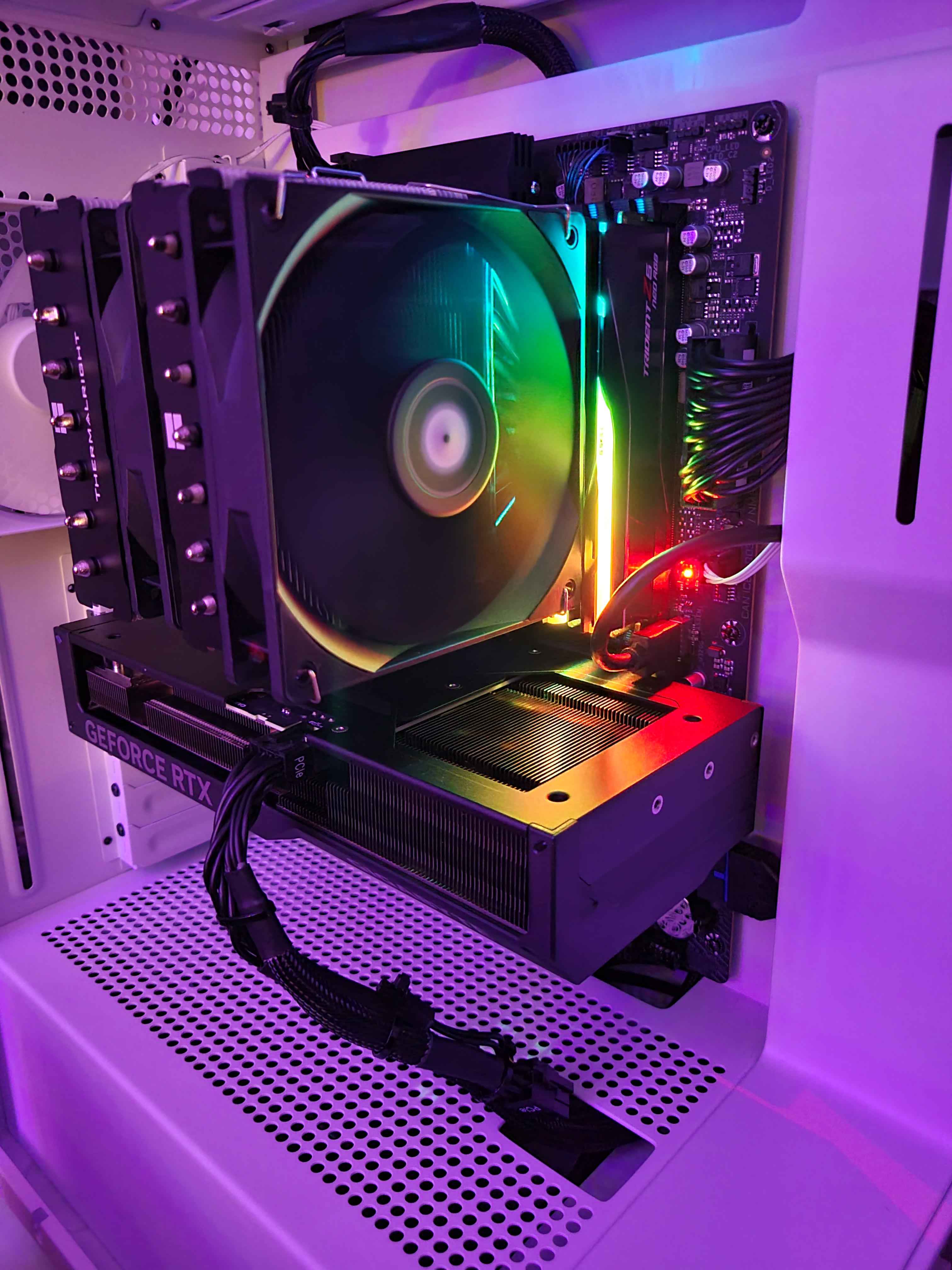 A picure of my PC with the side panel off.